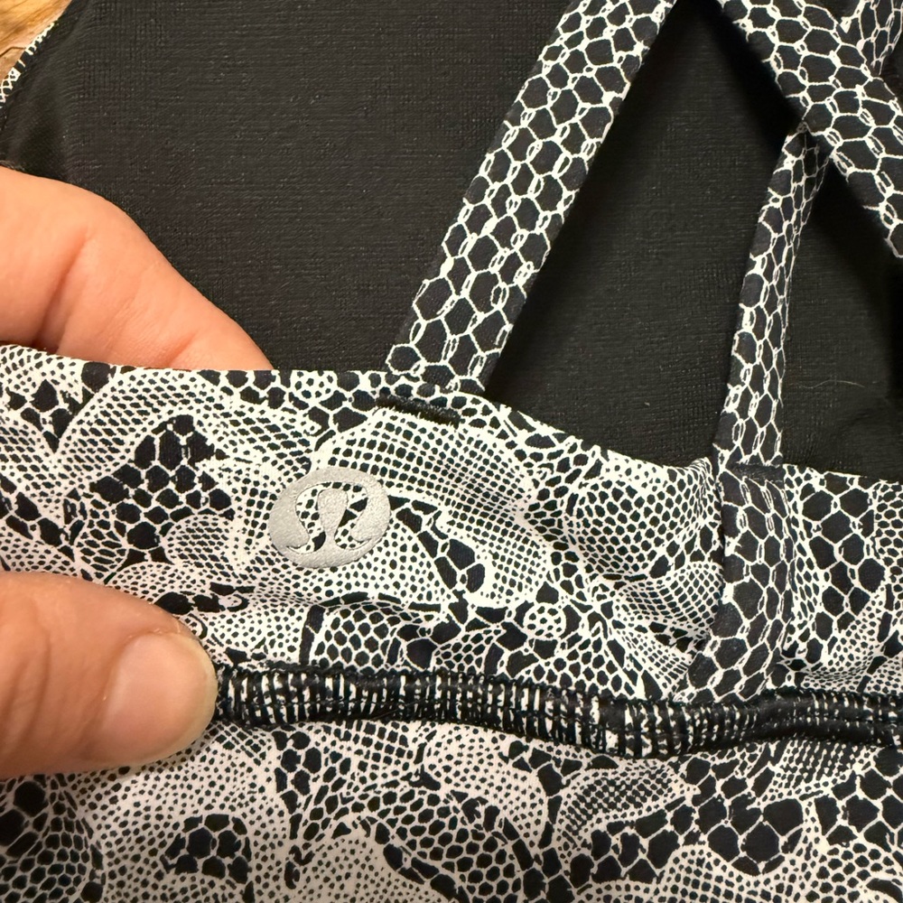 Lululemon Athletica Energy Sports Bra bundle (2) - size 4 - Picture 8 of 9